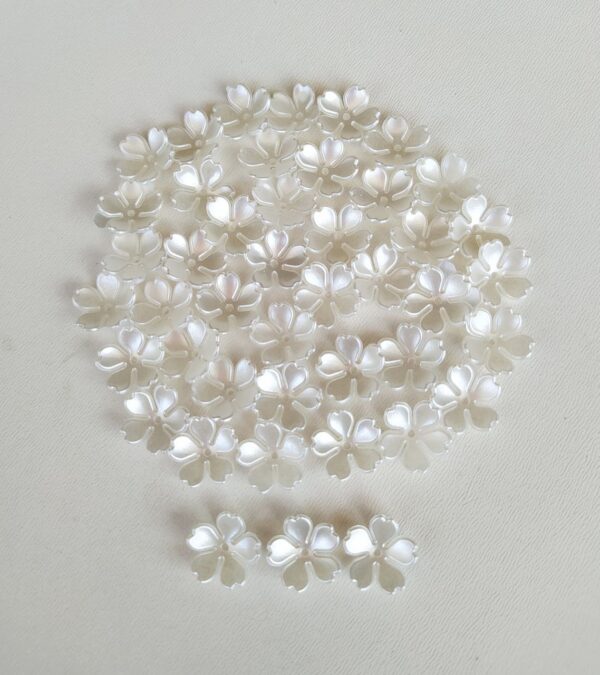 Mini Flor Perolada para Aramado 15mm