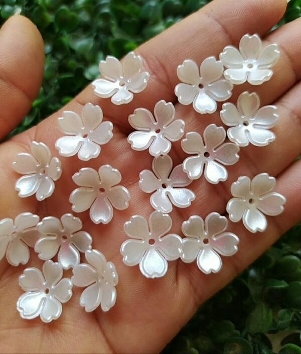 Mini Flor Perolada para Aramado 15mm - Imagem 2