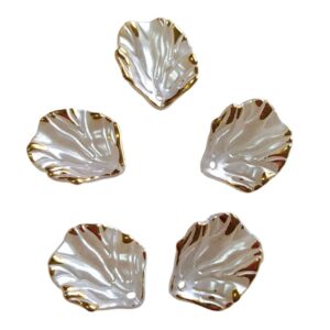 Folha Perolada Ponta Dourada 20mm